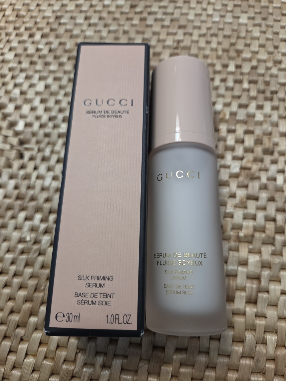 Gucci Silk Priming Serum - Pale Pink & Frosted Glass